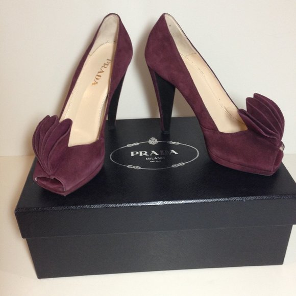 Authentic Prada suede leather peep toe pump LIKE NEW - Picture 1 of 6